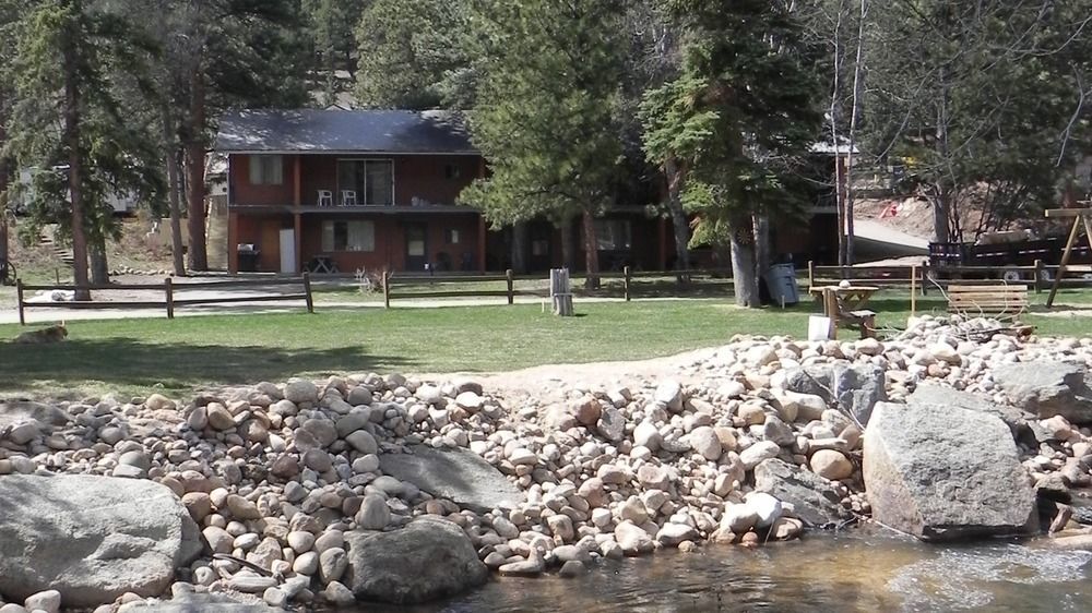 エステス・パーク Riverview Pinesヴィラ エクステリア 写真